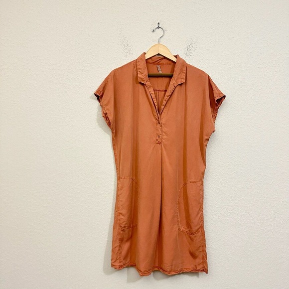 XCVI Short Sleeve Wearable Shift Dress Collared in Rust - Picture 1 of 9